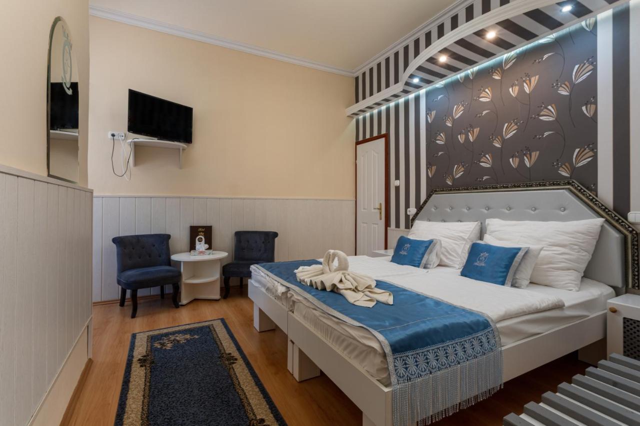 Illes Hotel Сегед Экстерьер фото