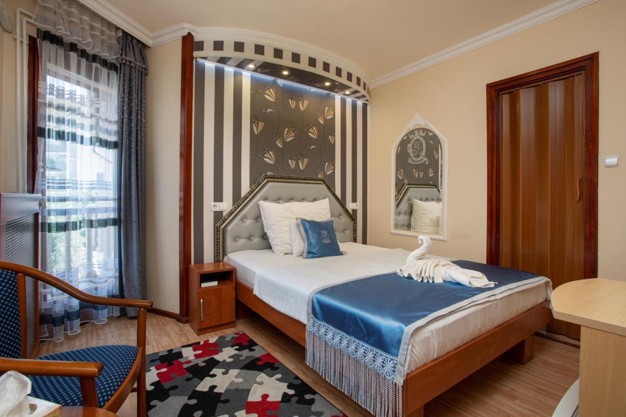 Illes Hotel Сегед Экстерьер фото