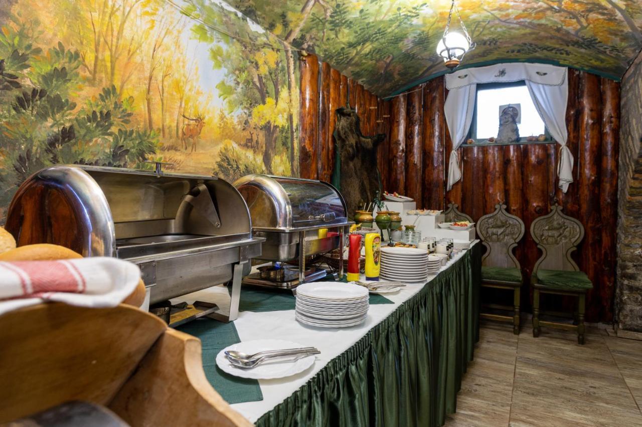 Illes Hotel Сегед Экстерьер фото