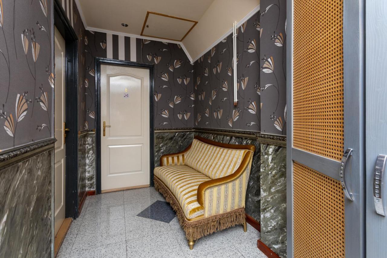 Illes Hotel Сегед Экстерьер фото