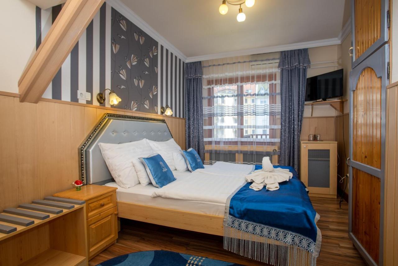 Illes Hotel Сегед Экстерьер фото
